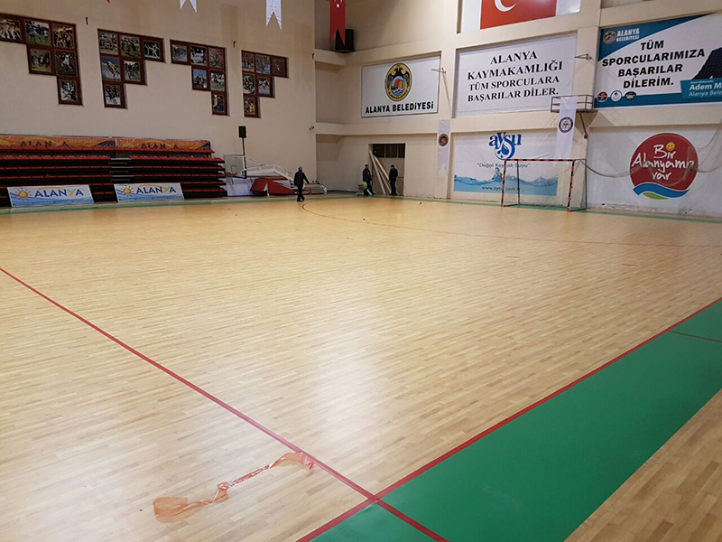 Alanya Belediyesi Murat Paşa Spor Salonu P2 Pvc Zemin Kaplama Uzem Yapı 0212 620 39 65