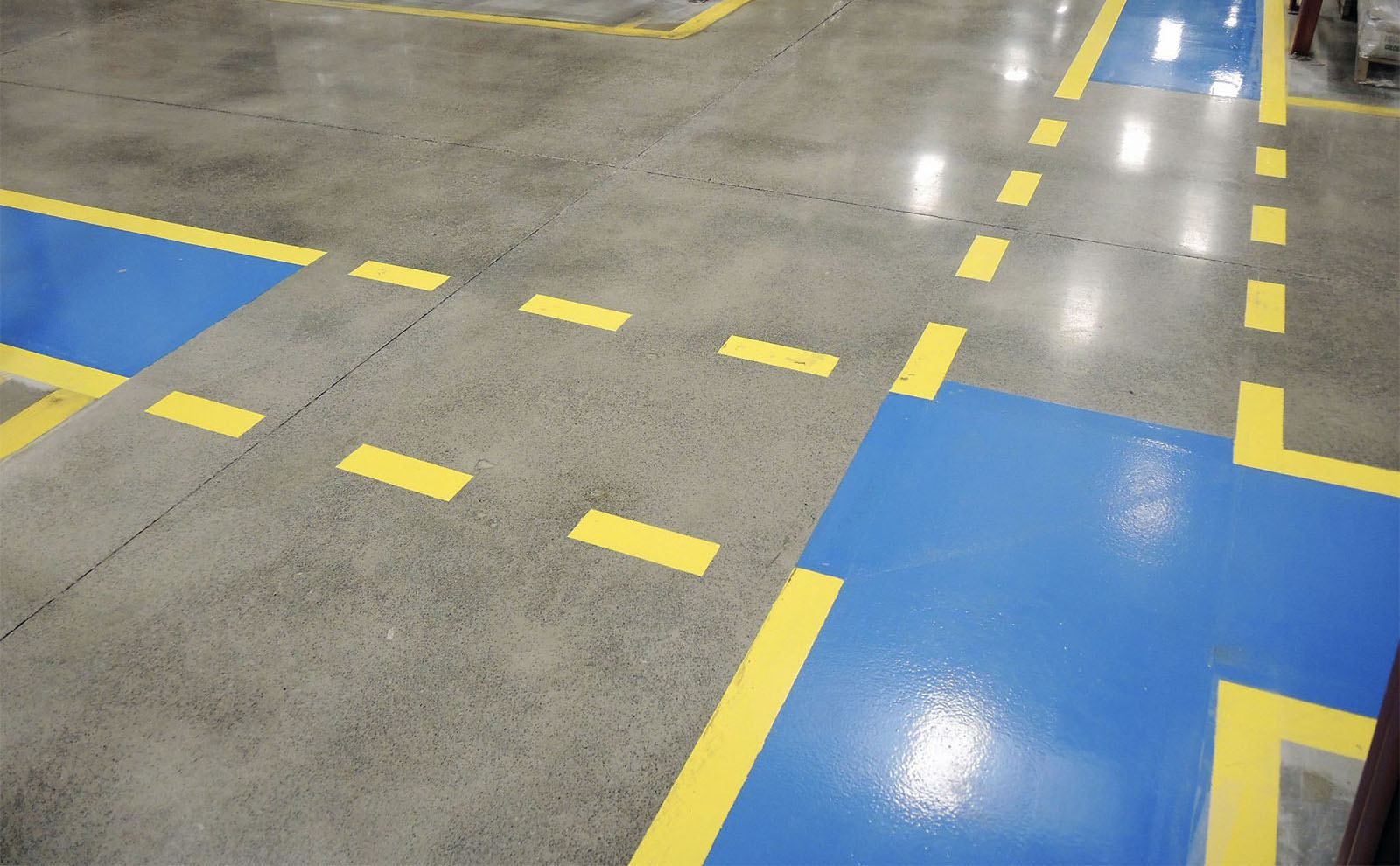 Epoksi zemin kaplama uygulaması – Uzem Yapı