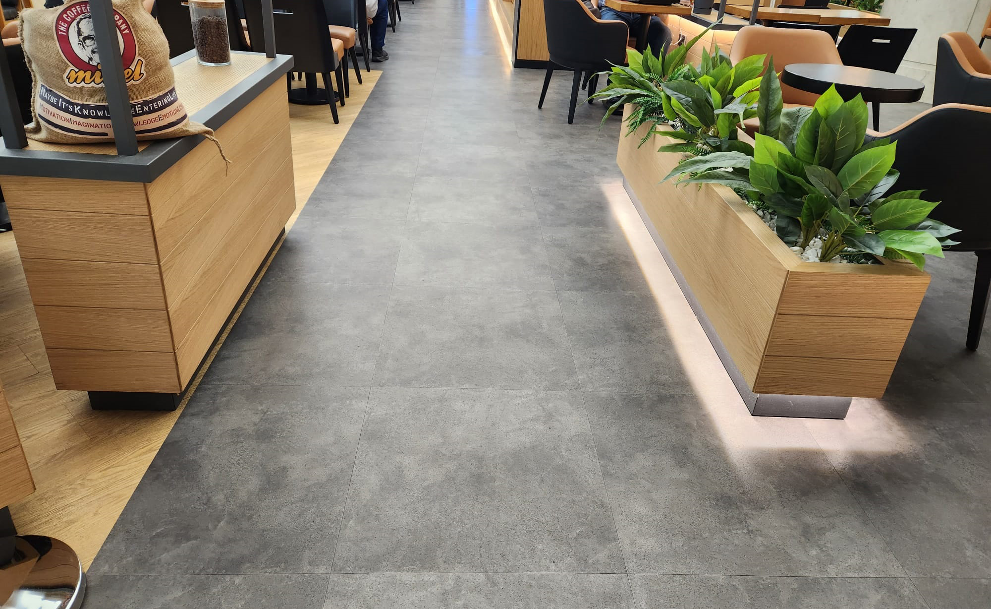 LVT zemin kaplama uygulaması – Uzem Yapı