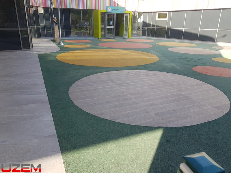 Gülseren Özdemir Özel Eğitim Okulu dış alan EPDM kauçuk zemin kaplama – çocuk oyun alanı zemin uygulaması