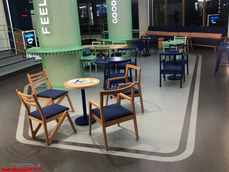 Etiler Hillside Club sosyal alan PVC zemin kaplama – epoksi çizgi detaylı vinil döşeme uygulaması