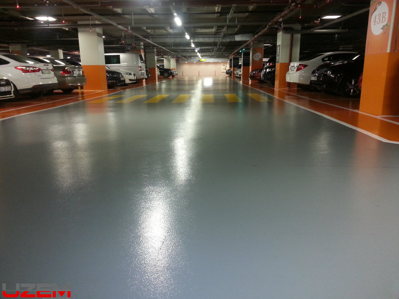 İstinye Park AVM otopark genel alan epoksi zemin kaplama – portakal kabuğu yüzeyli dayanıklı zemin uygulaması